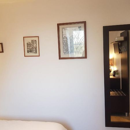 Le Clos Des Lodges Bernay  Room photo