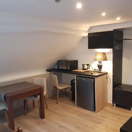 Le Clos Des Lodges Bernay  Room photo