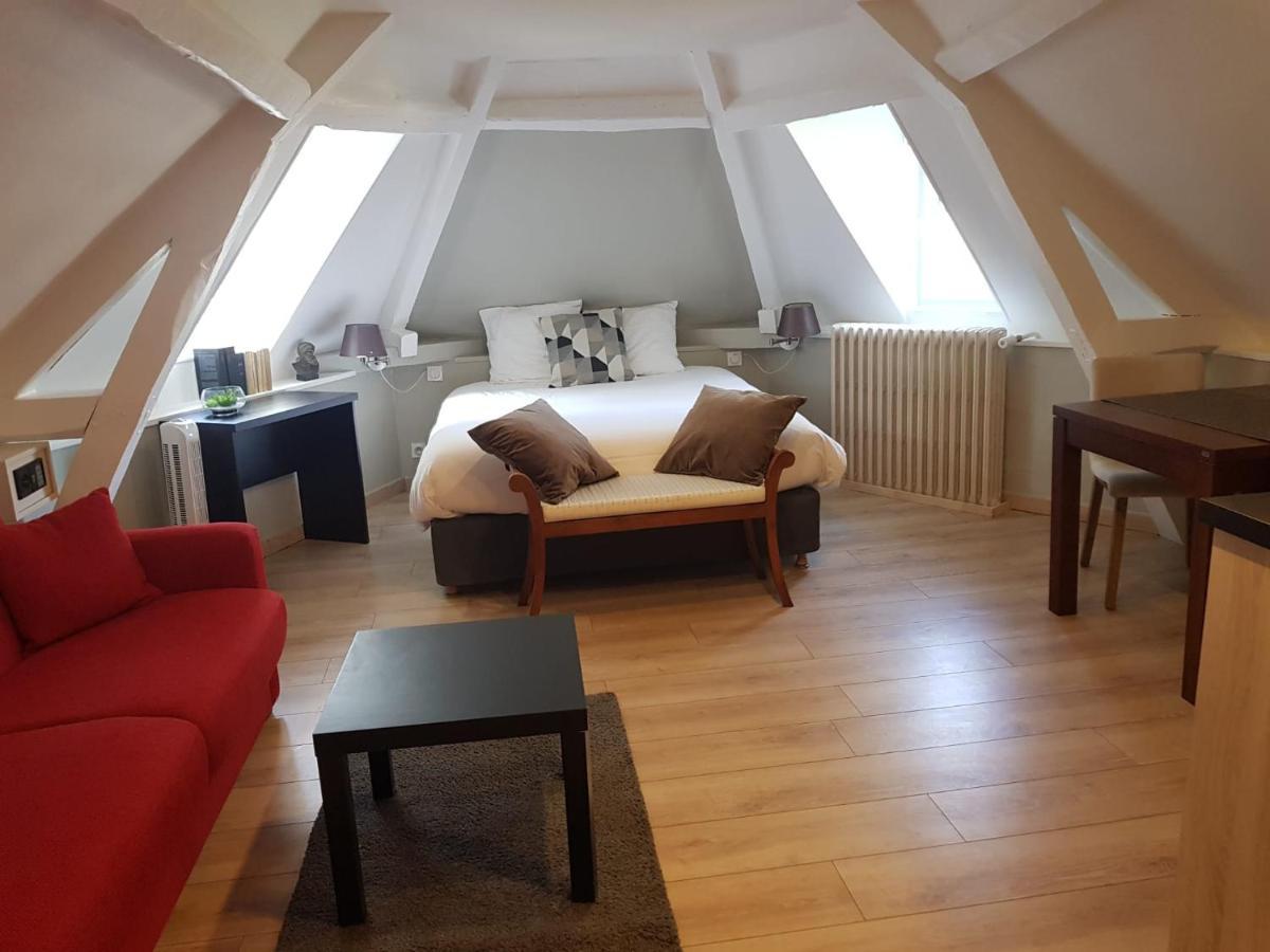 Le Clos Des Lodges Bernay  Room photo