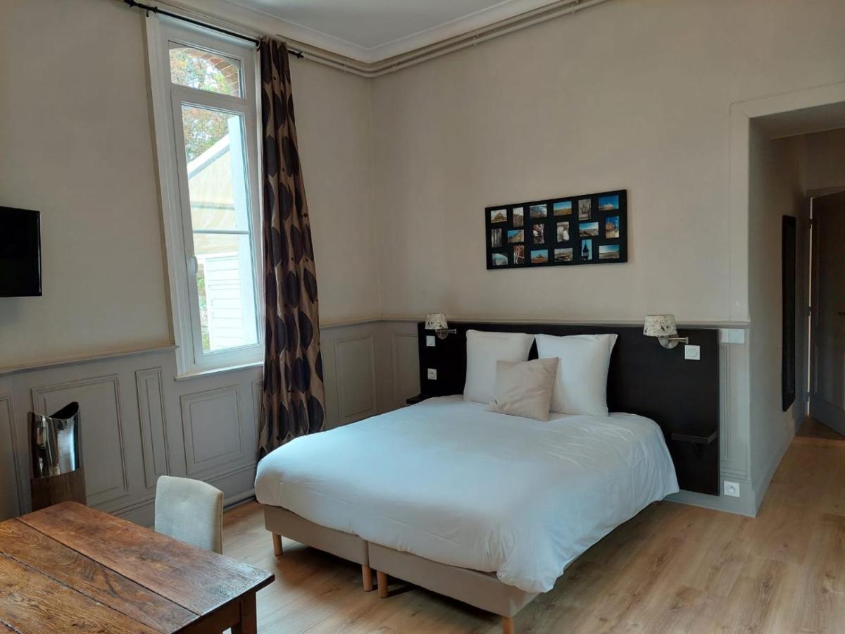 Le Clos Des Lodges Bernay  Room photo