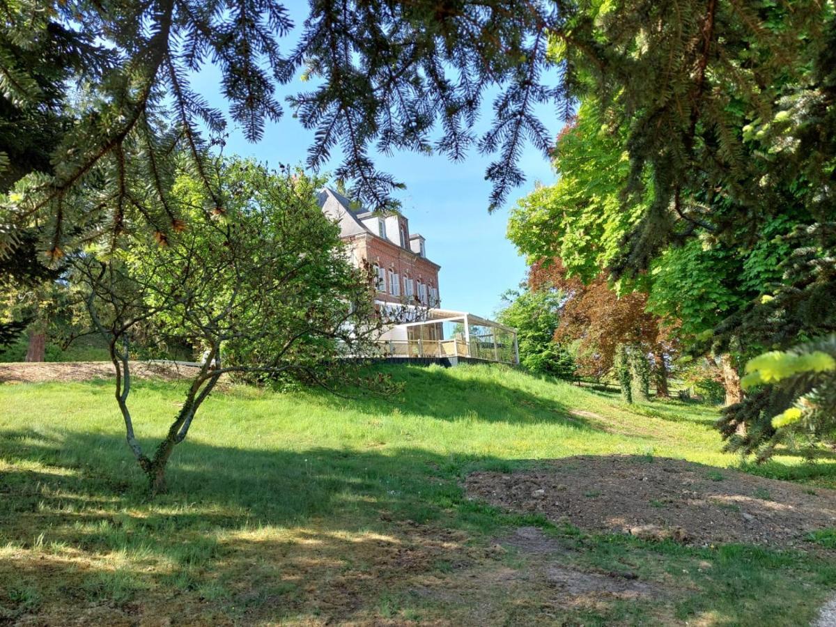Le Clos Des Lodges Bernay  Exterior photo