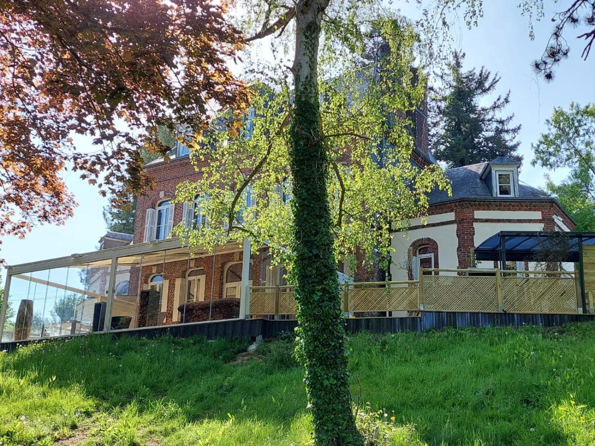 Le Clos Des Lodges Bernay  Exterior photo