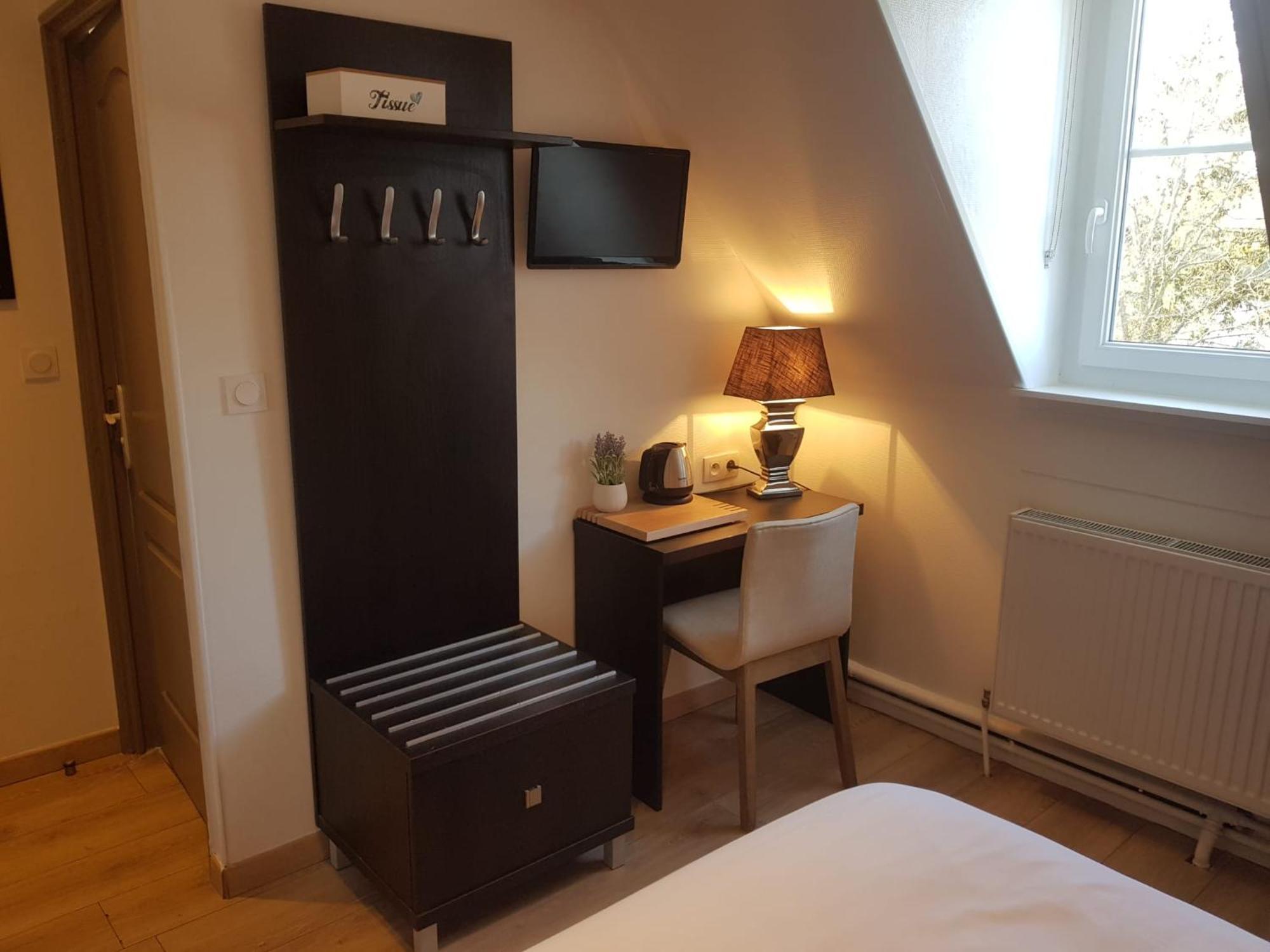 Le Clos Des Lodges Bernay  Room photo